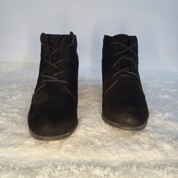 Taylor Chic Booties - Picture 4 of 11